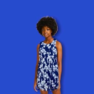 New** ,, blue, white dress! Size: 5 Little girl!